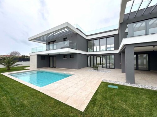 LUKSUZNA VILA S POGLEDOM NA MORE!POMER!