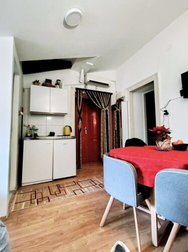 STAN U CENTRU GRADA,PULA!