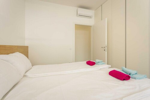 Thumbnail 4782896 - 3