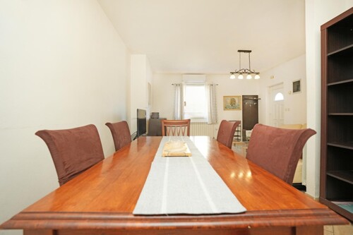 STAN U PRIZEMLJU S TERASOM,ŠTINJAN