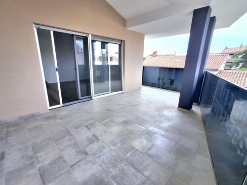 PROSTRAN I OSUNČAN STAN FAŽANA,PRILIKA!