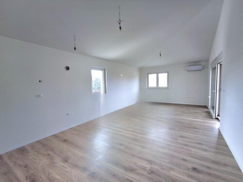 Thumbnail 4782912 - 7