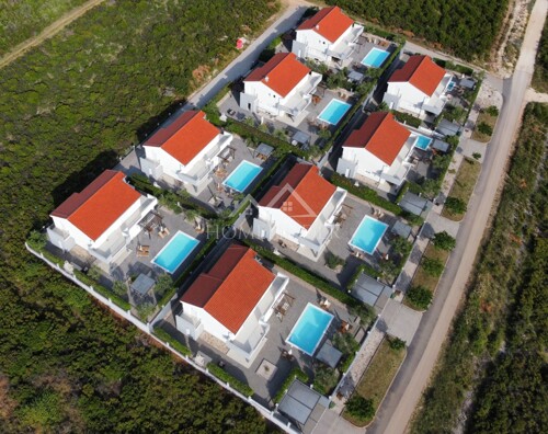 Resort 8 luksuznih Vila, Sukošan