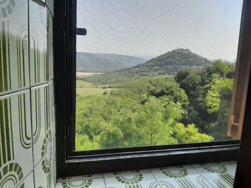 DVOJNA KUĆA S POGLEDOM NA MOTOVUN