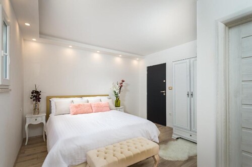 Thumbnail 4782919 - 16