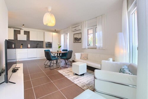 Thumbnail 4782923 - 8