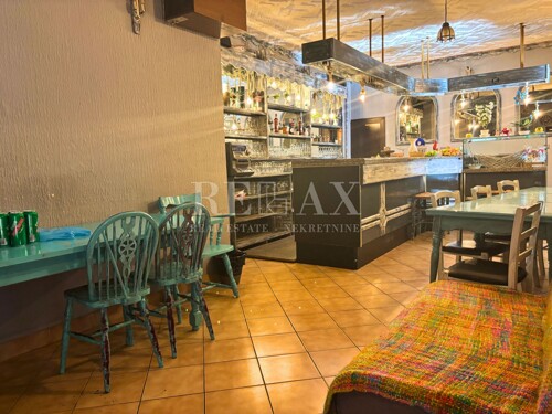 Rijeka, Mlaka - opremljen poslovni prostor sa stambenim dije