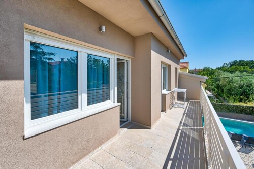 Thumbnail 4782929 - 5