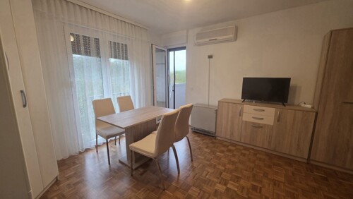 ADAPTIRANI STAN NA ODLIČNOJ LOKACIJI,PULA