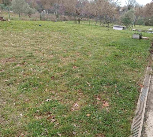 SAMOSTOJEĆA KUĆA S DVIJE STAMBENE JEDINICE