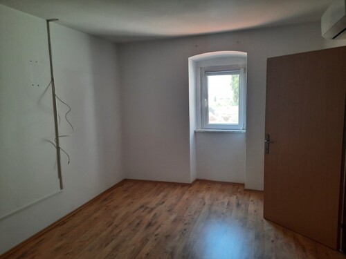 Thumbnail 4782957 - 8