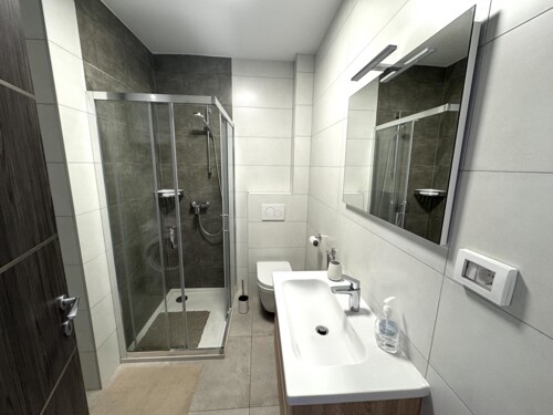 Thumbnail 4782960 - 6