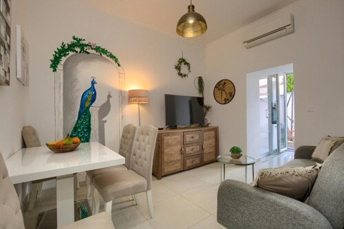 LUKSUZNI STAN U BLIZINI PULSKE ARENE!PRILIKA