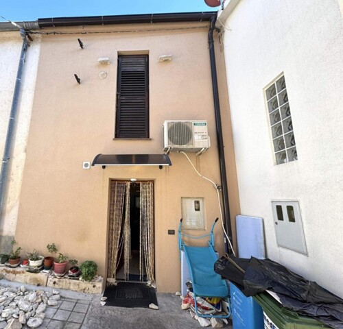 KUĆA U SAMOM CENTRU MEDULINA