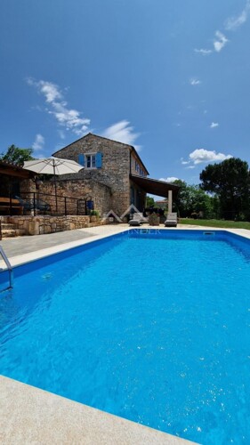 Kamena villa s bazenom, 160 m2, Stranići kod Lovreča