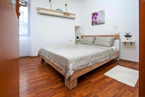 Thumbnail 4782977 - 12