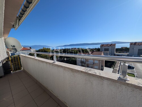 Novi Vinodolski - stan u centru s pogledom na more