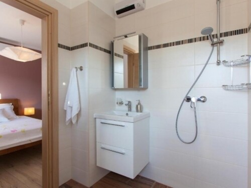 Thumbnail 4782984 - 12