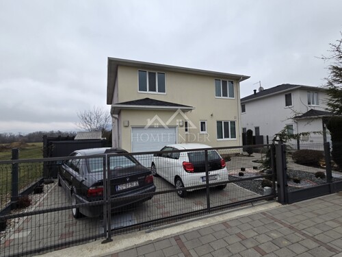 Obiteljska kanadska kuća, 216m2, namještena, Zaprešić