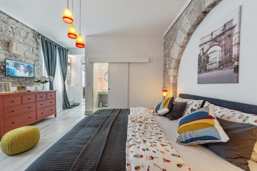 STAN S DVIJE STAMBENE JEDINICE U CENTRU GRADA