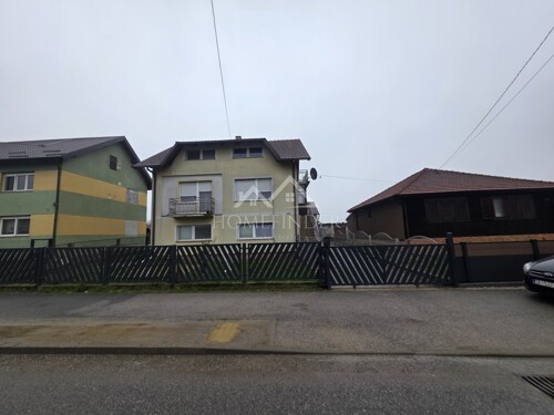 Kuća, 270m2, Ivanić Grad