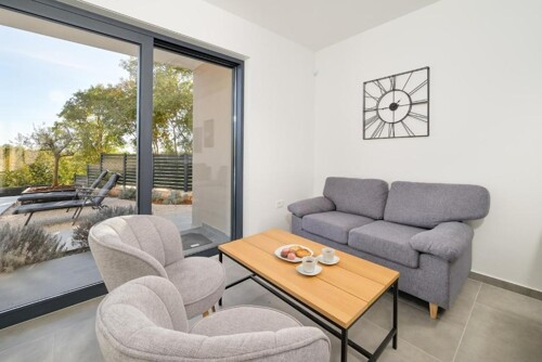 Thumbnail 4783000 - 14