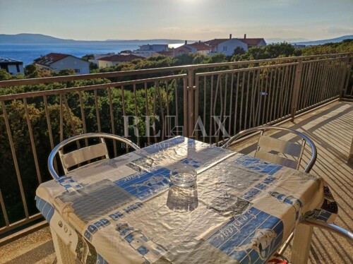 Smokvica, više stambena kuća na 70 m od mora