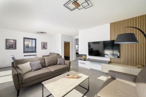 Thumbnail 4783002 - 6