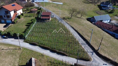 Građevinsko zemljište s objektom 808 m2 – Kladje (Samobor)