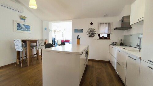 PREDIVAN STAN NA ODLIČNOJ LOKACIJI!