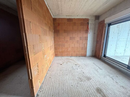 Thumbnail 4783012 - 3