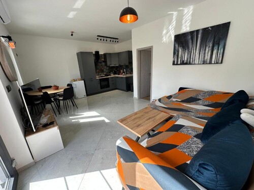 Thumbnail 4783015 - 3