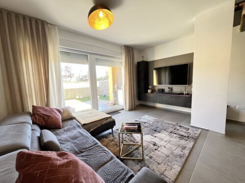 Thumbnail 4783016 - 7