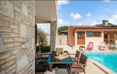 Thumbnail 4783018 - 3