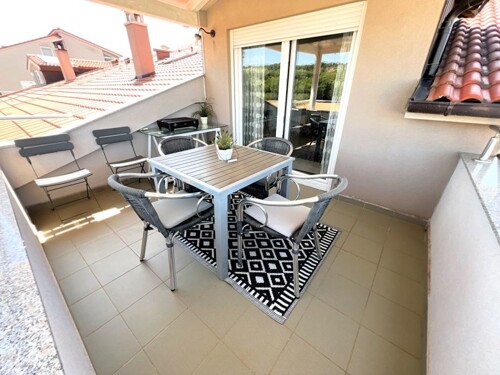 Thumbnail 4783020 - 3