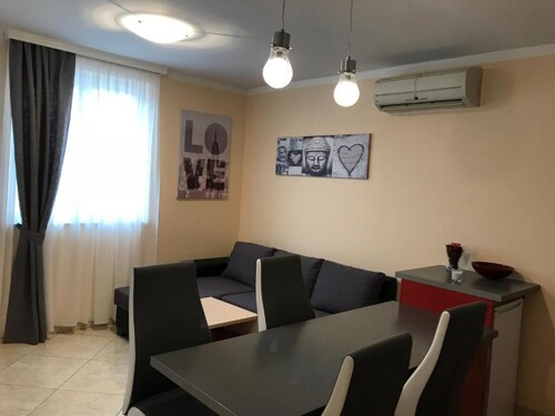 PREKRASAN STAN U BLIZINI MORA,UMAG!