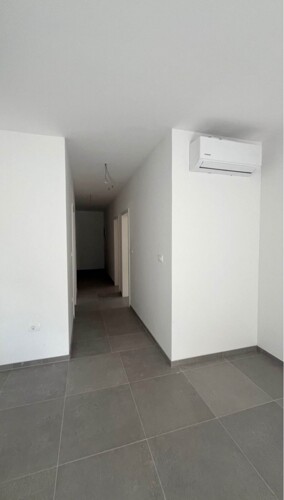 Thumbnail 4783033 - 3