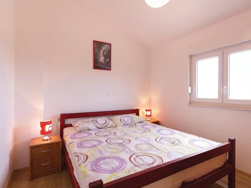 Thumbnail 4783034 - 13