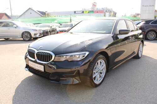 BMW serija 3 330e Plug-in Hybrid AUTOMATIK *LED, NAVIGACIJA*