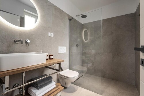 Thumbnail 4783059 - 15