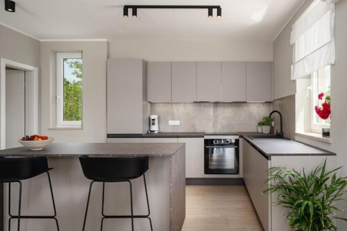 Thumbnail 4783059 - 10