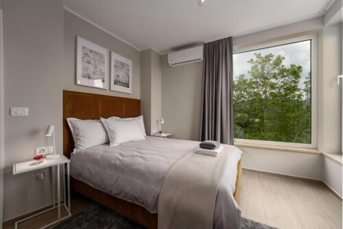 Thumbnail 4783059 - 12