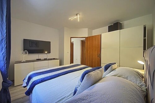 Thumbnail 4783061 - 16