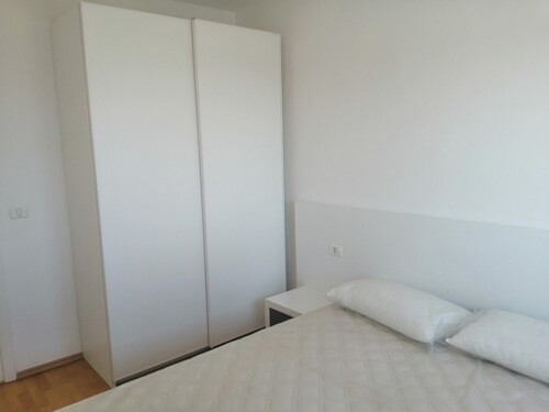 Thumbnail 4783063 - 6