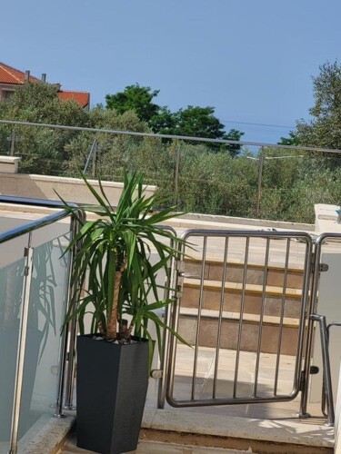 Thumbnail 4783063 - 4