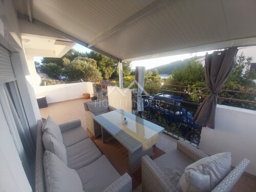 Rogoznica - kuća na samo 50 m od mora.