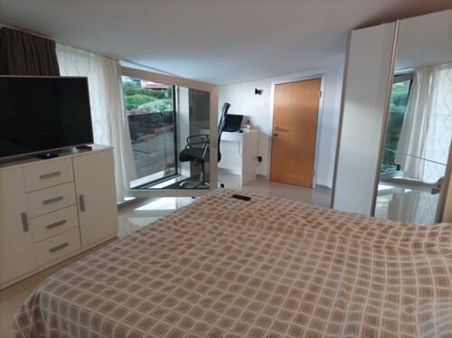 Thumbnail 4783069 - 5