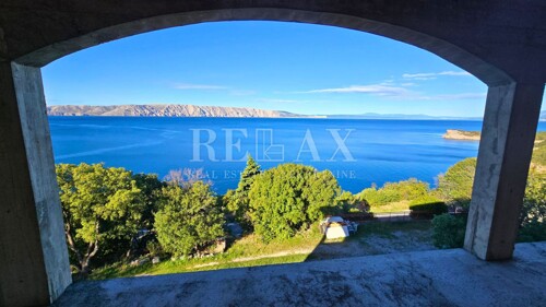 Sibinj Krmpotski - kuća u prvom redu do mora