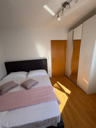 Thumbnail 4783077 - 17