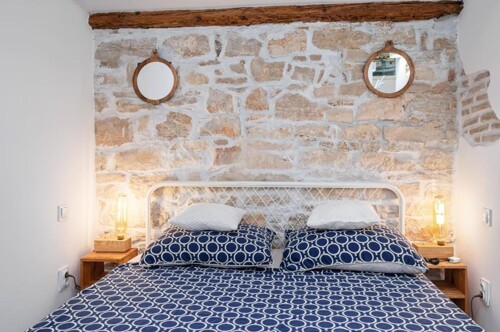 Thumbnail 4783079 - 3